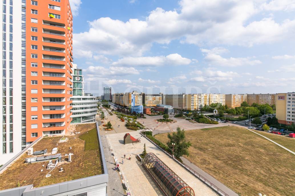 Pronájem bytu 2+1 s balkonem, OV, 66m2, ul. Sluneční nám. 2563/1, Praha 5 - Stodůlky
