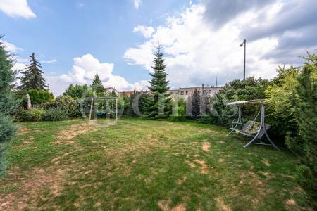 Prodej rodinného domu 5+kk s terasami, OV, 147m2, Za Fořtem 891/2, Praha 5 - Slivenec