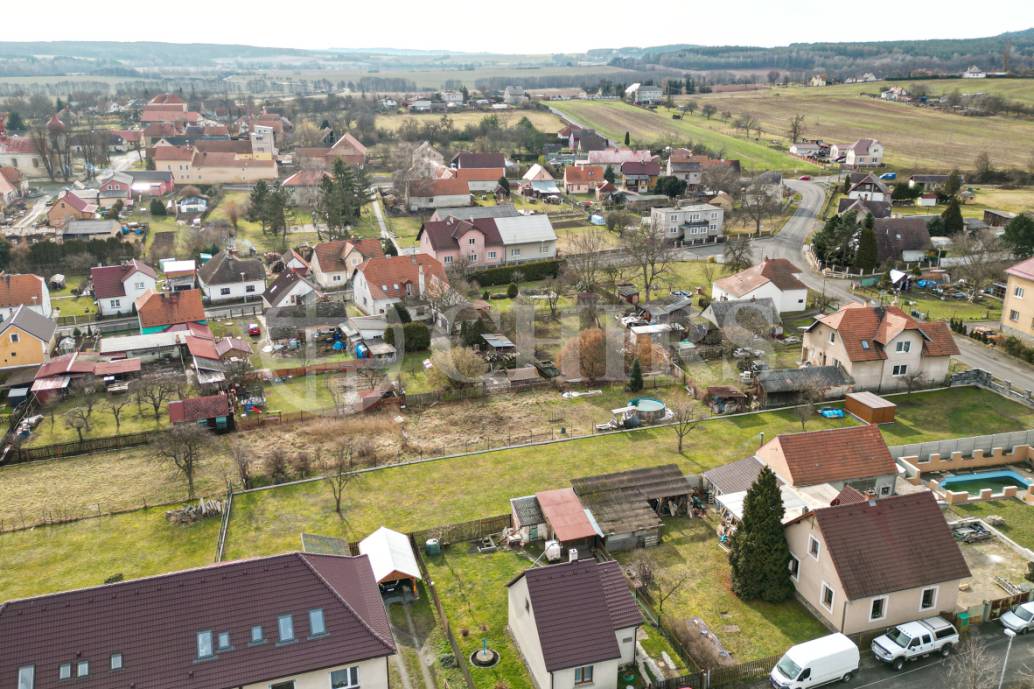 Prodej zasíťovaného stavebního pozemku, OV, 1542m2, obec Blatno u Podbořan, okr. Louny