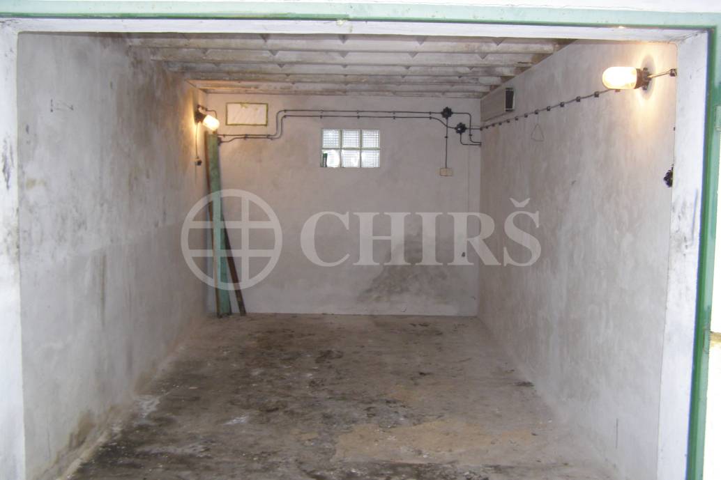 Pronájem garáže, OV, 20m2, ul. Na Větrníku, P-6 Veleslavín