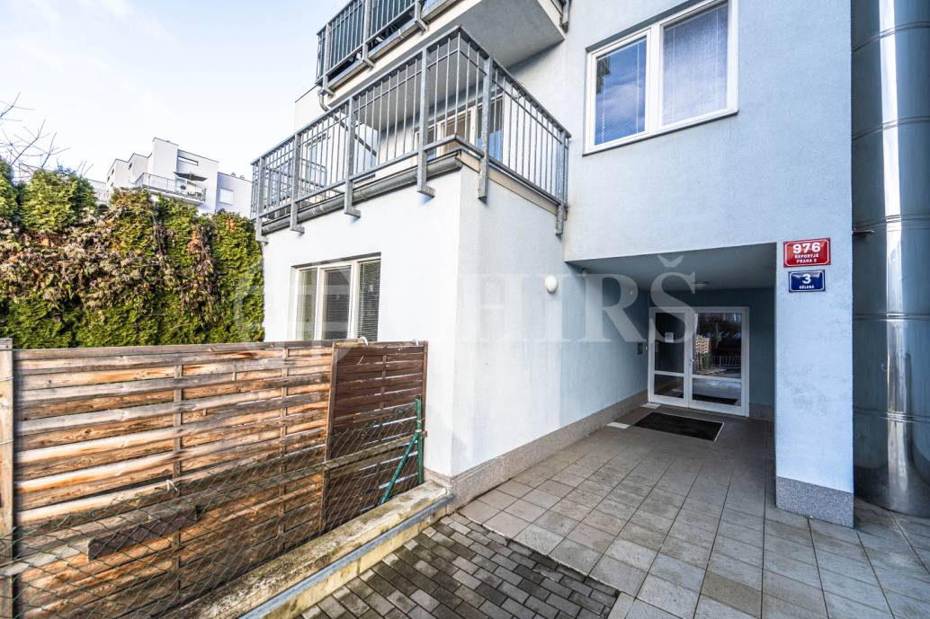 Pronájem bytu 3+kk, OV, 79 m2, ul. Dělená 976/3, Praha 5 - Řeporyje