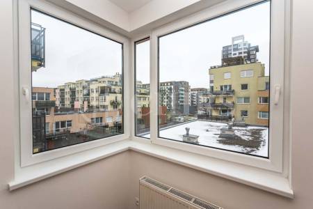 Prodej bytu 2+kk s balkonem, OV, 47m2, ul. Kováříkova 1145/15, Hlubočepy