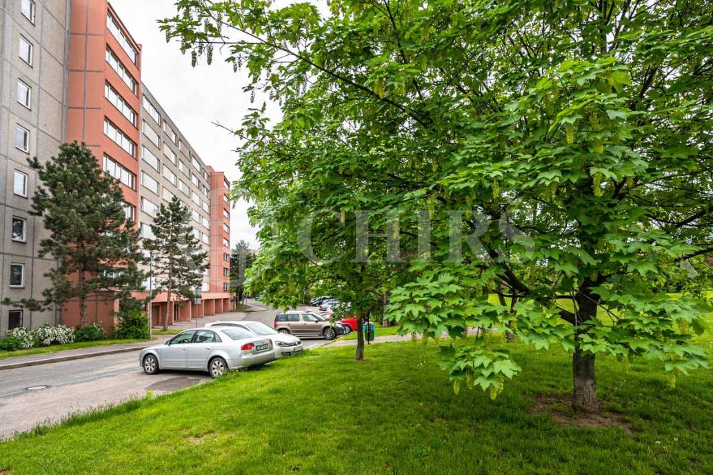 Pronájem bytu 2+kk s balkonem, OV, 63 m2, ul. Na Záhonech 1384/69, Praha 4 - Michle