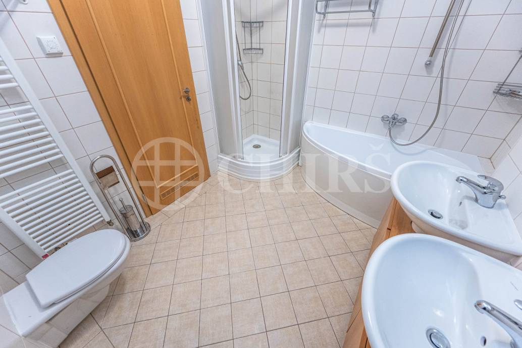Prodej bytu 3+kk se dvěma balkony, sklepem a garážovým stáním, OV, 110m2, ul. Schwarzenberská 708/2, Praha 5 - Jinonice