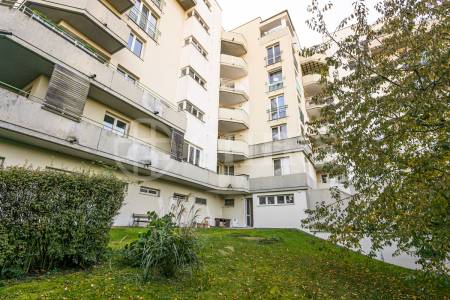 Pronájem bytu 4+kk se dvěma lodžiemi, OV, 144m2, ul. Renoirova 1051/2a, Praha 5 - Hlubočepy