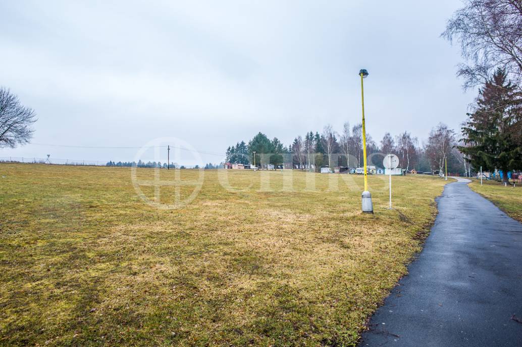 Prodej rekreačních pozemků s provozem zaběhnutého kempu/tábořiště, Nová Živohošť - Slapy