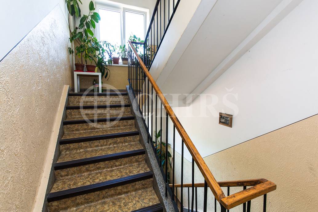Prodej bytu 3+1/B,G, DV, 71m2, ul. Fráni Šrámka 2633/30, Praha 5 Smíchov