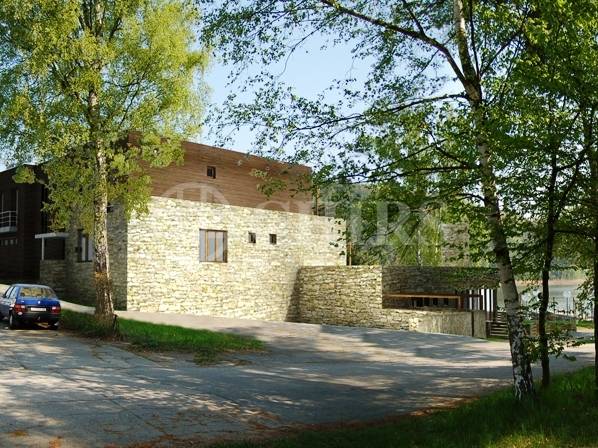 Prodej chaty 2+kk, 55,15m2/T v rezidenci nad Máchovým jezerem 