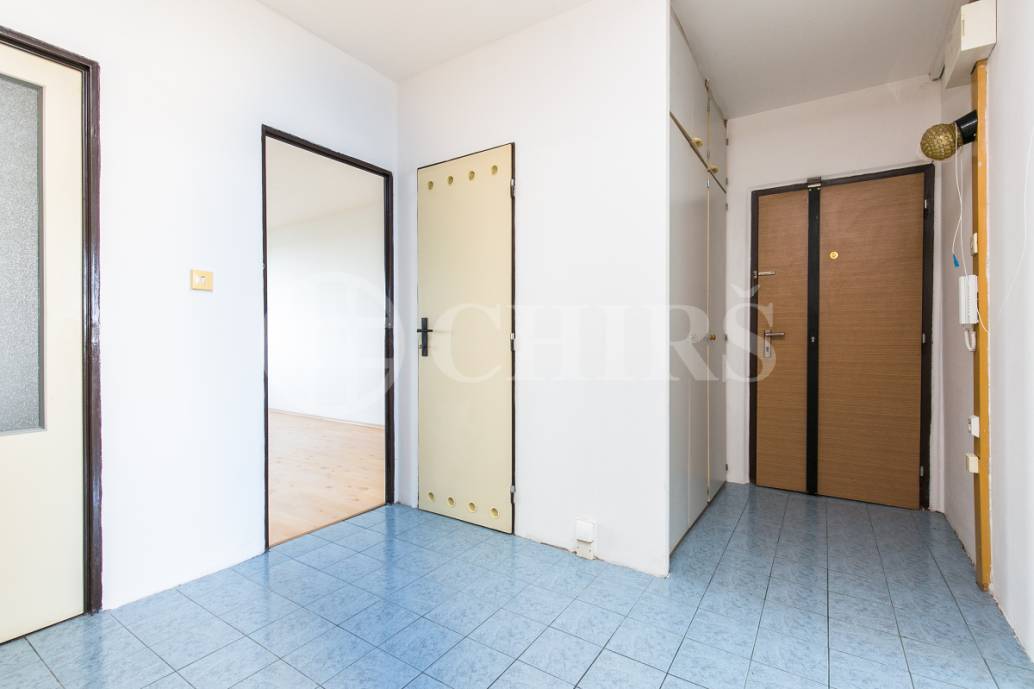 Prodej bytu 3+1 s lodžií, OV, 77 m2, ul. Skuteckého 1383/8, Praha 6 – Řepy