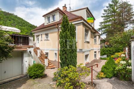 Prodej vily, OV, 233m2, ul. V Dolích 308, Praha západ – Černošice