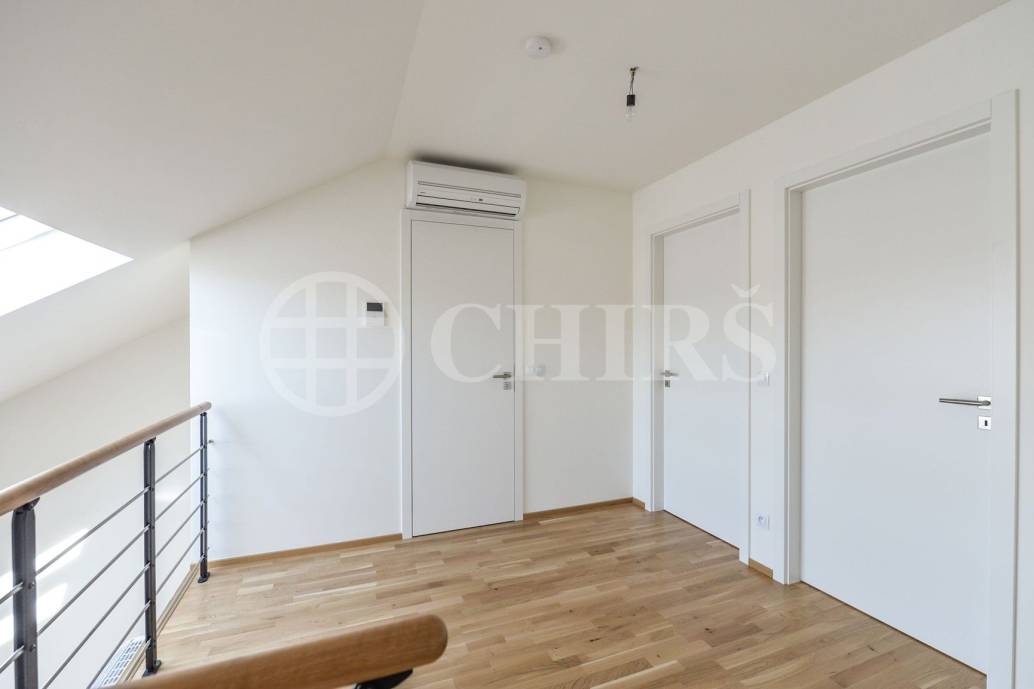 Prodej bytu 4+kk/B/T/G, OV, 161,2 m2, ul. Korunovační 570/18, Praha 7-Bubeneč