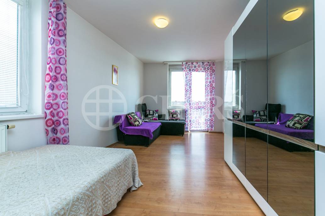 Pronájem bytu 2+1 s balkonem, OV, 66m2, ul. Sluneční nám. 2563/1, Praha 5 - Stodůlky