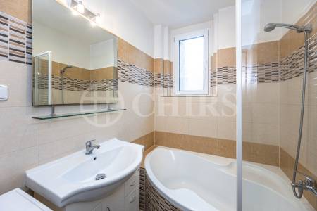 Prodej bytu 3+1 se dvěma balkony a velkými sklepy, OV, 108m2, ul. Vepřkova 1247/12, Slaný