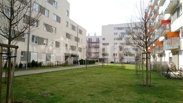 Pronájem bytu 1+kk, OV, 45m2, ul. Petržílkova 2705/32, Praha 5 - Hůrka