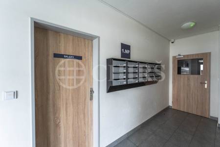 Prodej bytu 2+kk s balkonem a sklepem, OV, 48,3 m2, ul. Želetická 200/8, Praha 5 - Sobín Prodej bytu 2+kk s balkonem a sklepem, OV, 48,3 m2, ul. Želetická 200/8, Praha 5 - Sobín