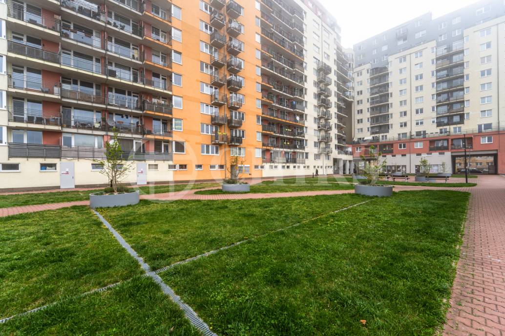 Pronájem bytu 2+kk, OV, 51m2,Hnězdenská 767/2a, Praha-8 Troja  