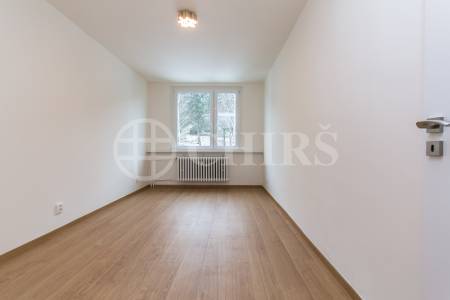 Pronájem bytu 3+kk s lodžií, OV, 72m2, ul.  Prosluněná 562/15 , Praha 5 - Hlubočepy