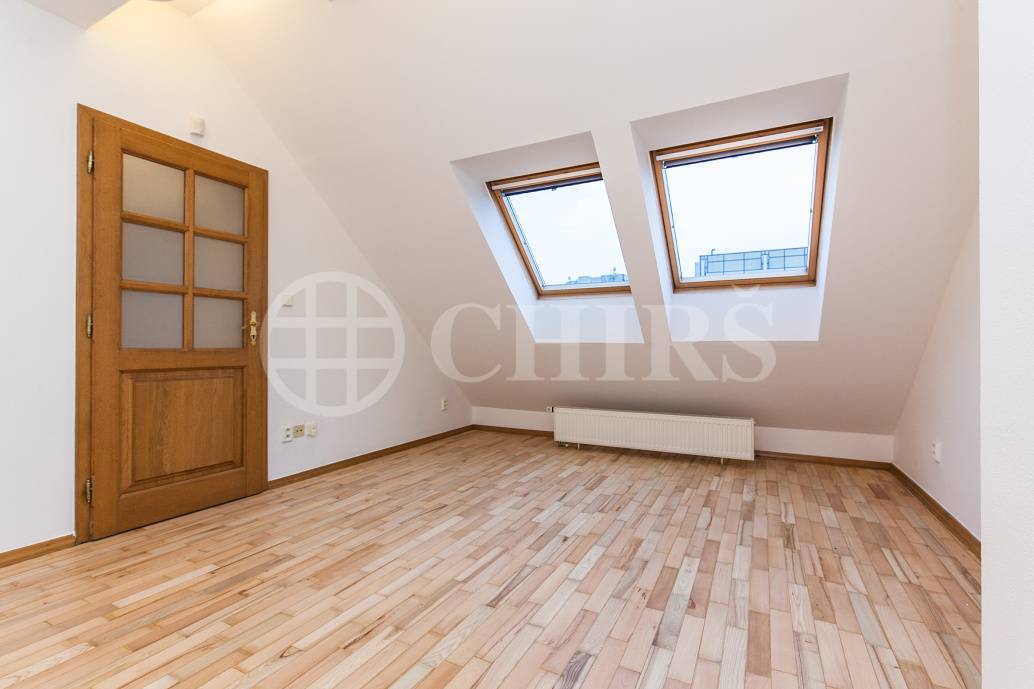 Prodej bytu 3+kk/T, OV, 100m2, ul. Jičínská  1613/11, Praha 3 - Žižkov