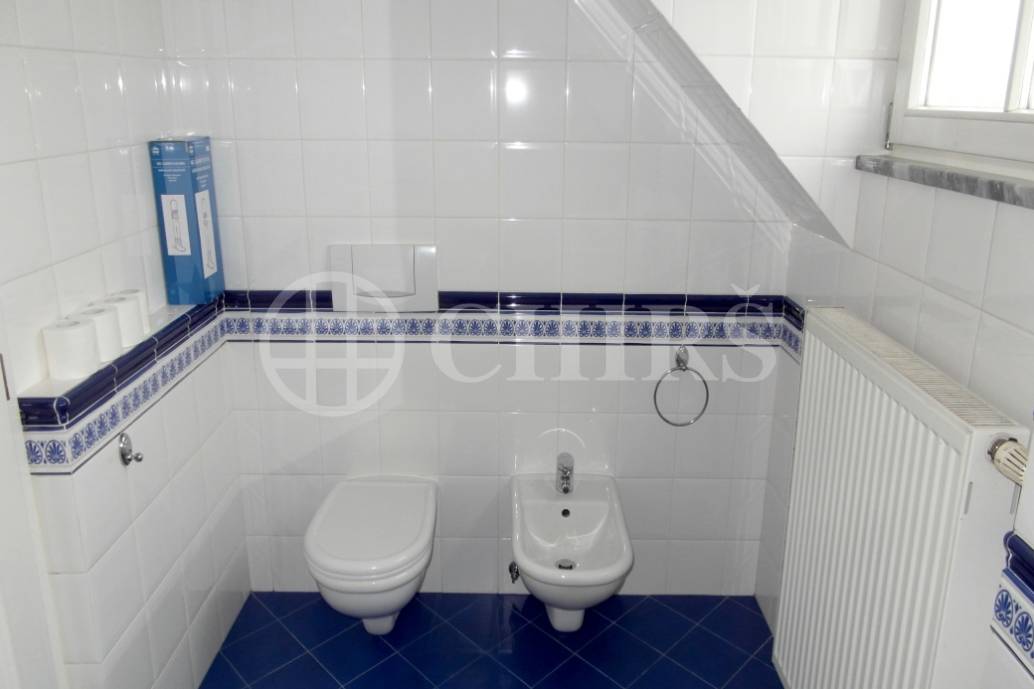 Pronájem luxusního bytu 4+kk, 147 m2, U třetí baterie, Praha 6.  