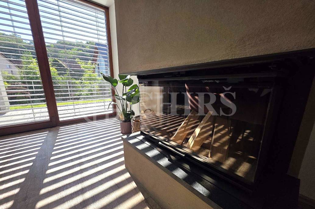 Prodej rodinného domu 5+kk s bazénem, zahradou a garáží, ul. U Mlýna 324, Chrustenice