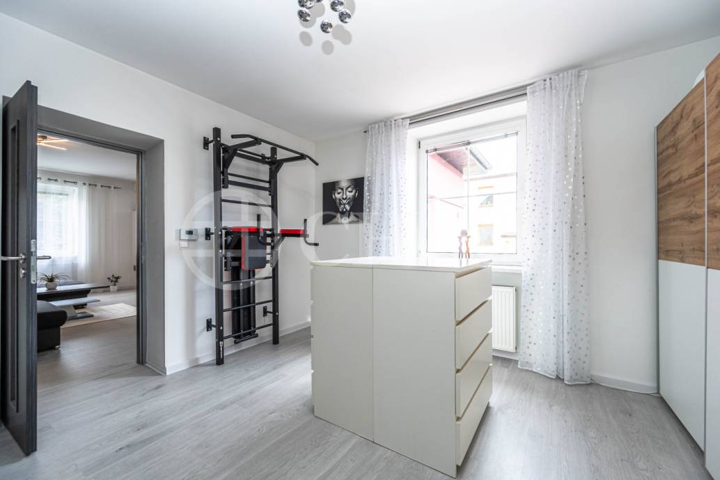 Prodej vícegeneračního rodinného domu s garáží, OV, U Cikánky 370/20, Stodůlky-Praha 5