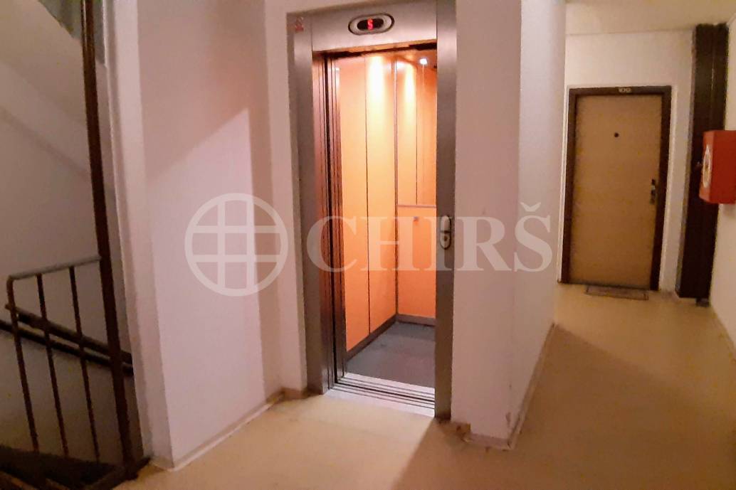 Pronájem bytu 3+1 s lodžií, OV, 74m2, ul. Španielova 1305/68, Praha 6 - Řepy