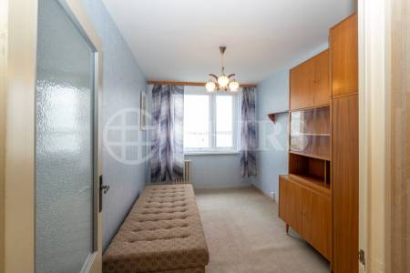 Prodej bytu 2+kk se sklepem, DV, 43 m2, ul. Bellušova 1818/35, Praha 13 - Stodůlky
