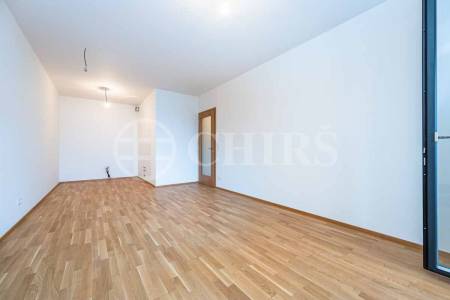 Prodej bytu 2+kk s balkonem, OV, 51m2, ul. U Průhonu 1624/1a, Praha 7 - Holešovice