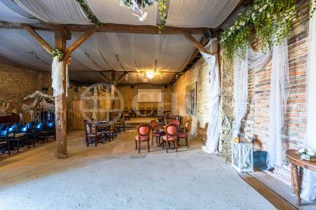 Pronájm multifunkčního  prostoru, OV, 210 m2,ul. Husovo náměstí 10, Hostivice, Středočeský kraj 