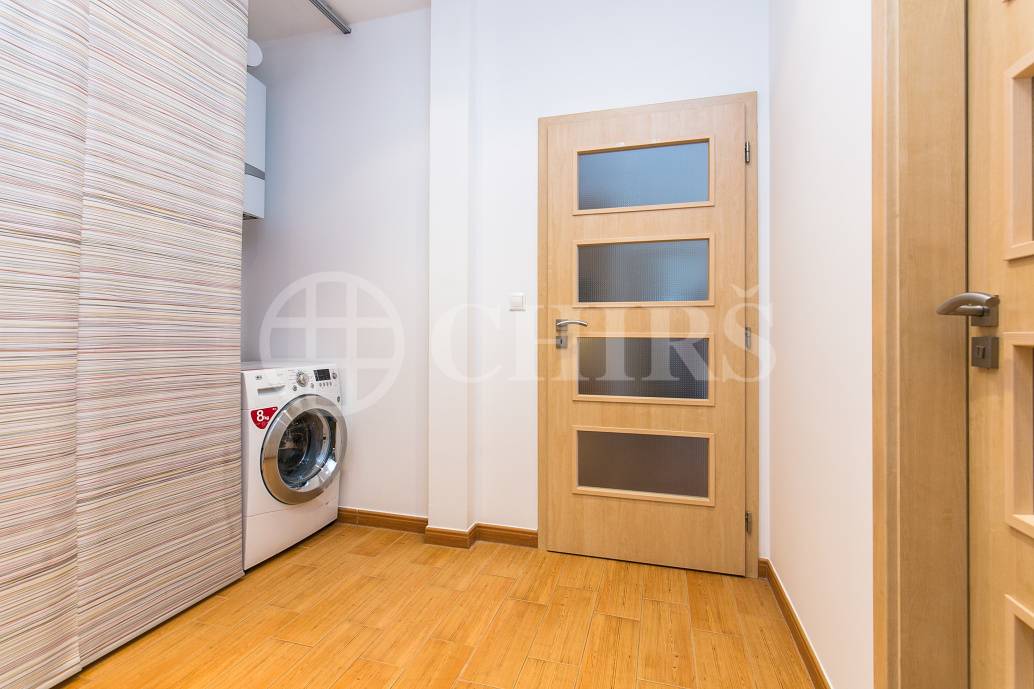 Pronájem bytu 2+kk s balkonem, OV, 50 m2, ul. Buzulucká 570/8, Praha 6 – Dejvice