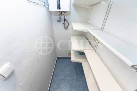 Prodej bytu 1+1 se sklepem, OV, 53 m², ul. Zavadilova 96/14, Praha 6 – Dejvice.