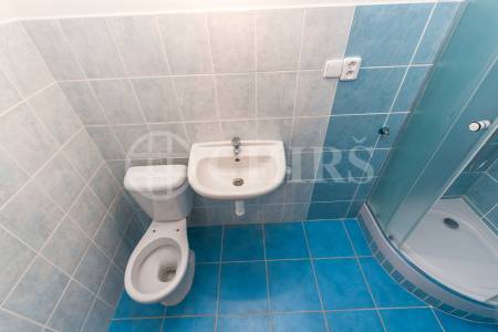 Prodej bytu 2+kk, OV, 41 m2, Komenského, Šestajovice 