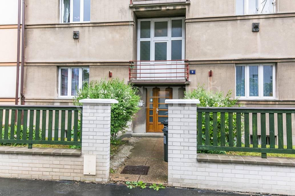 Prodej bytu 1+kk s balkonem, OV, 25m2, ul. V Zálomu 1270/9, Praha 4 - Nusle