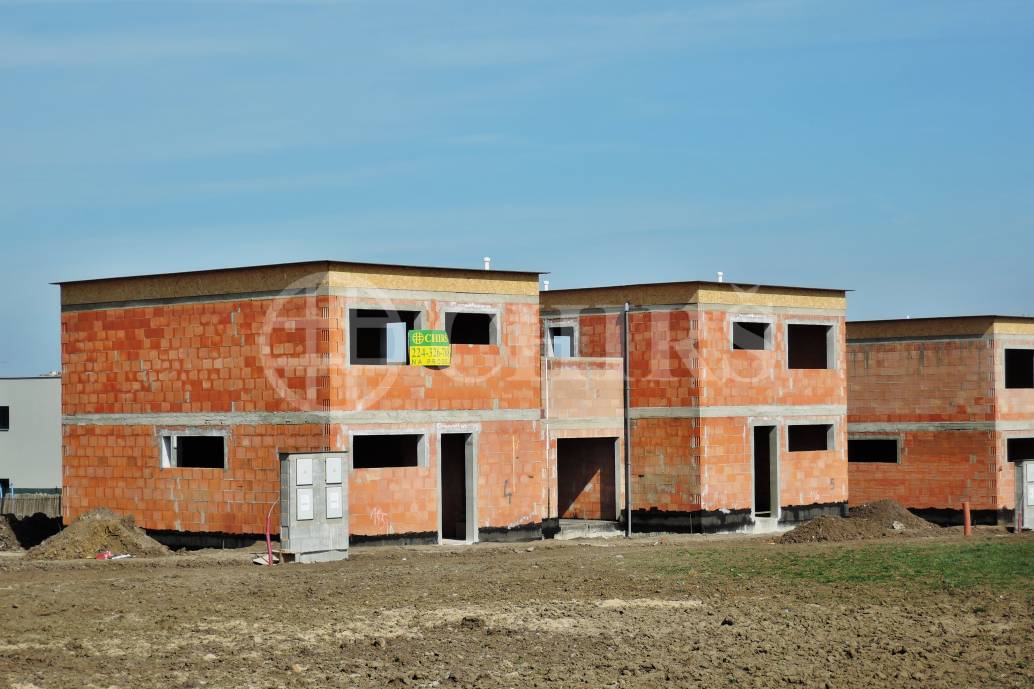 Prodej rodinného domu 4+kk, OV, 131m2, ul. Ve Výhledu, Praha 5 - Řeporyje