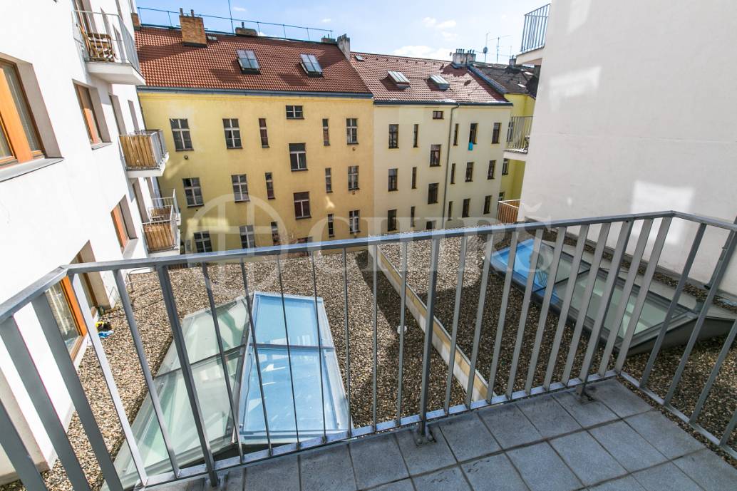 Pronájem bytu 3+kk s dvěma balkony, OV, 94m2, ul.  Kališnická 379/10, Praha 3 - Žižkov