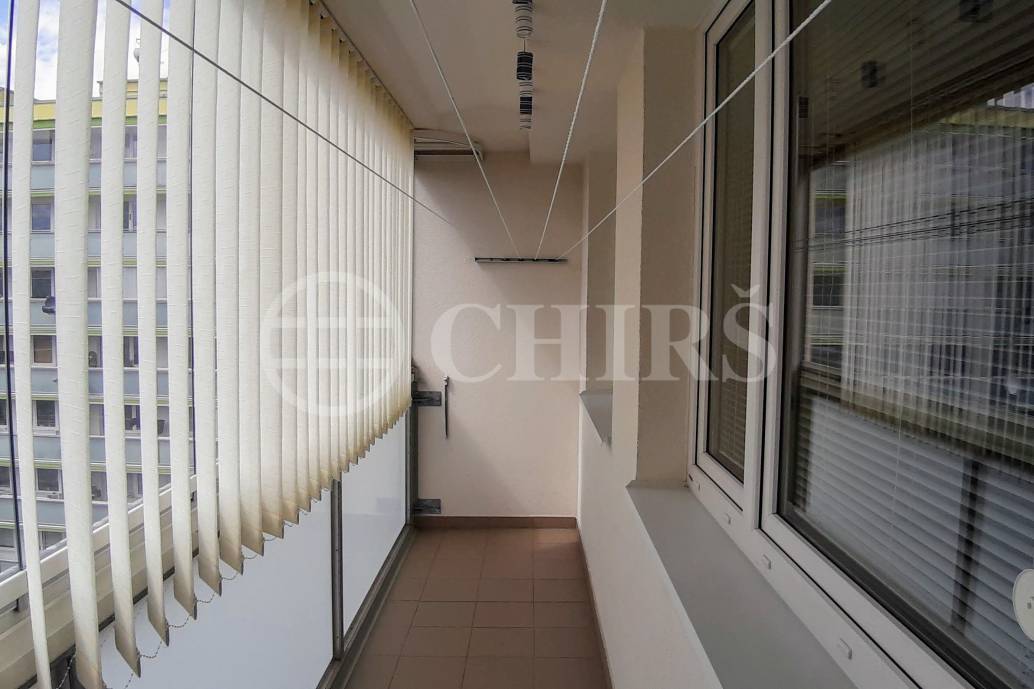 Pronájem bytu 3+1 s lodžií, OV, 74m2, ul. Španielova 1305/68, Praha 6 - Řepy