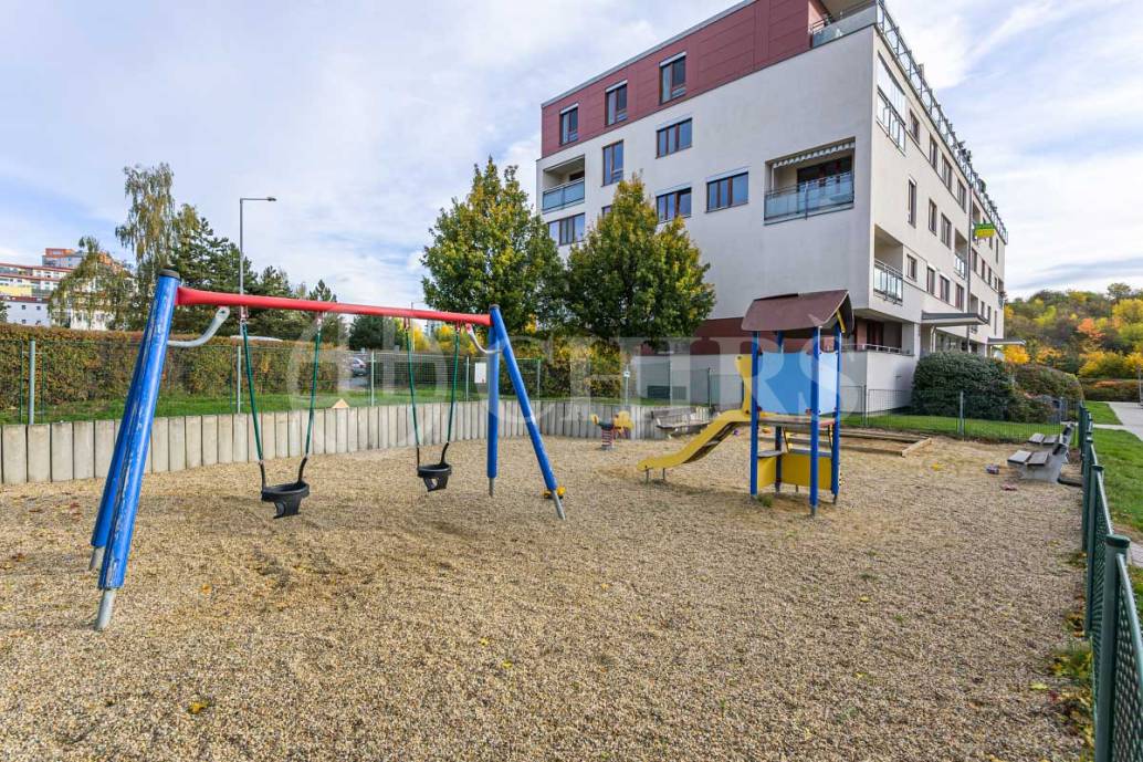 Prodej bytu 3+kk s lodžií a garážovým stáním, OV, 90m2, ul. Nová Kolonie 1451/3, Praha 5 - Stodůlky