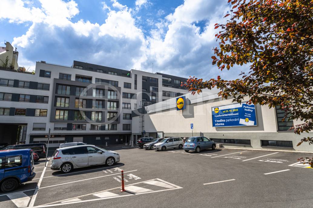 Prodej bytu 2+kk/L, garáž, OV, 54m2 vč. lodžie, ul. Sokolovská 1019/312a, P-9 Vysočany