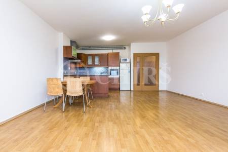 Prodej bytu 3+kk s terasou a garážovým stáním, OV, 84m2, ul. Harmonická 1384/11, Praha 5 - Stodůlky