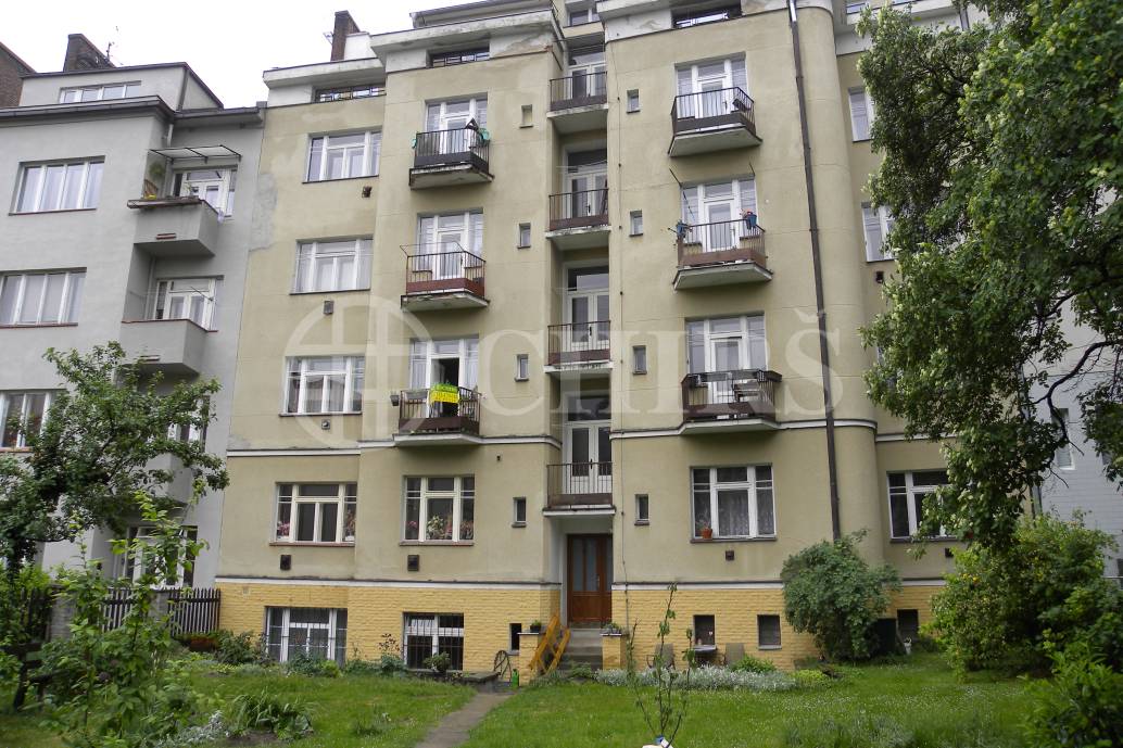 Prodej bytu 2+1 s balkonem, OV, 45 m2, ul. Koulova 1569/1, Praha 6 – Dejvice