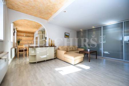 Prodej bytu 2+1, OV, 74m2, ul. Nábřeží Jana Palacha 1026/22, Karlovy Vary