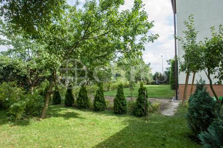 Pronájem bytu 2+kk, 42m2, ul.Na Radosti, Praha 5 -  Zličín