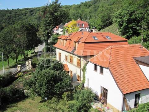 Pronájem bytu 5+kk,OV,178m2,ul. Šárecké údolí 11/52,Praha 6 Dejvice