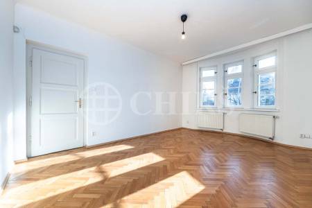 Pronájem RD 5+1 se zahradou, OV, ul. Na Ořechovce 201/20, Praha 6 - Střešovice