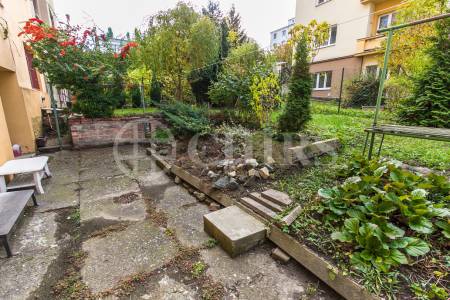 Prodej bytu 2+kk, OV, 40m2, ul. Nad Kajetánkou 1445/29, P-6 Břevnov