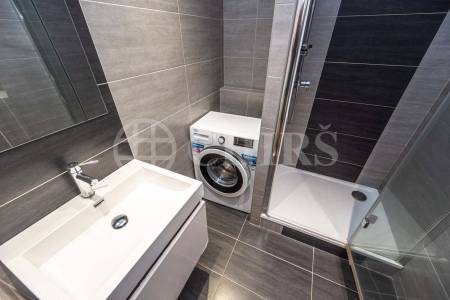 Pronájem bytu 3+1 s lodžií, DV, 84m2, ul. U Jezera 2041/14, Praha 5 - Stodůlky