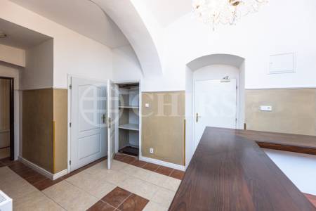 Pronájem komerčního prostoru, OV, 108 m2, ul. Salmovská 1517/14, Praha 2 - Nové město