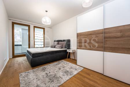 Pronájem bytu 3+kk/T,B a garážové stání, OV, 115m2, ul. Radimova 2493/37, P-6 Břevnov