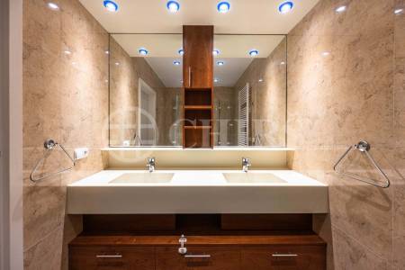 Prodej bytu 4+1 s balkonem, lodžií, sklepem a garážovými stáními, OV, 172m2, ul. Klausova 1361/13a, Praha 5 - Stodůlky