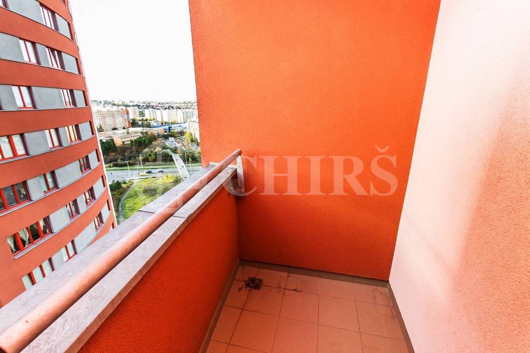 Prodej bytu 1+kk s lodžií, OV, 39m2, ul. Tlumačovská 2766/26b, Praha 13 - Stodůlky
